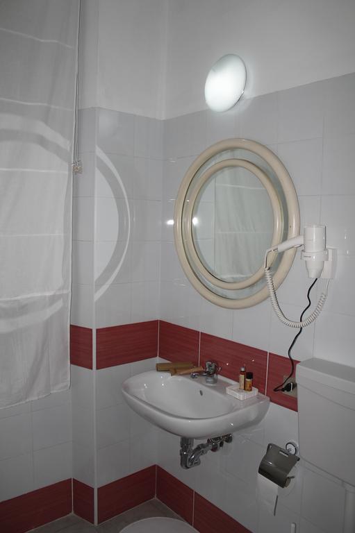 Hotel Luisa Milan Room photo