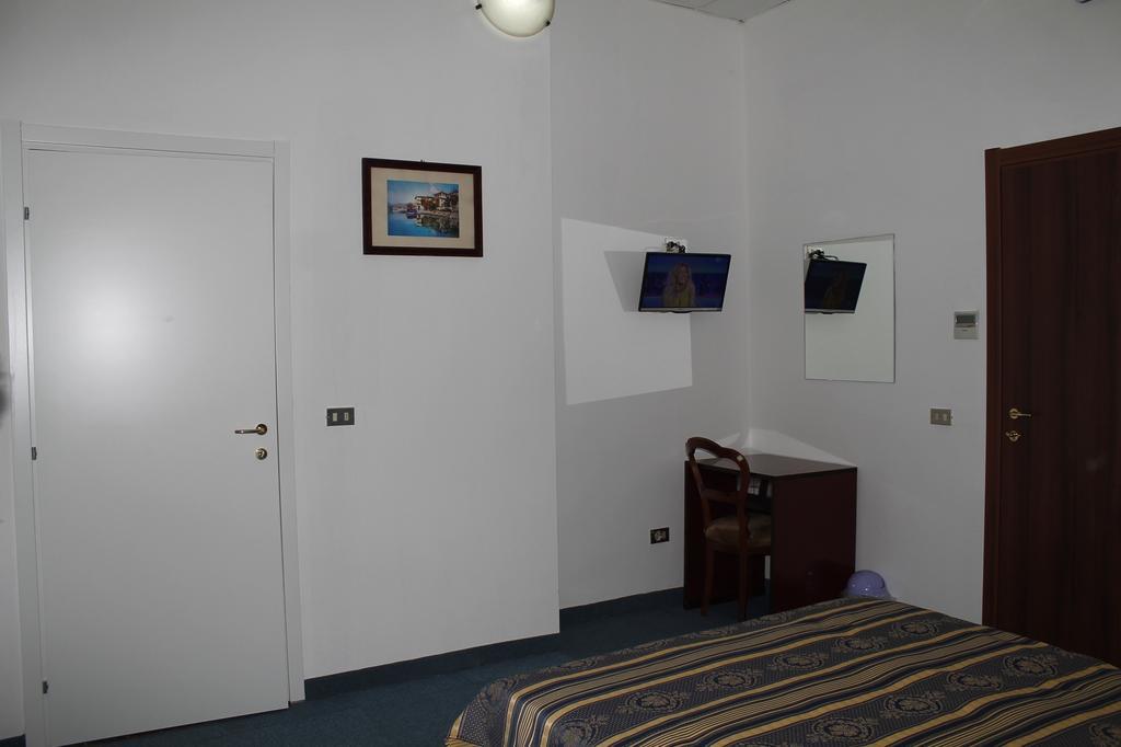 Hotel Luisa Milan Room photo