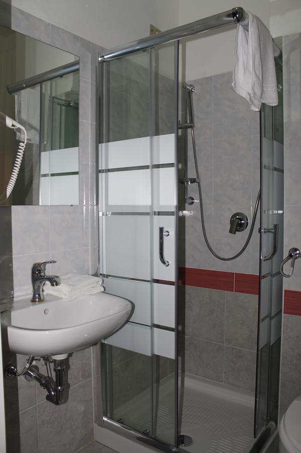 Hotel Luisa Milan Room photo